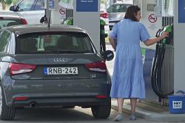 В Венгрии иностранцы платят за бензин дороже