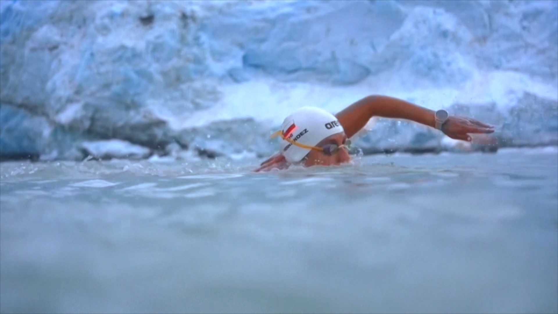 Ледяной заплыв: чилийка побила рекорд Гиннесса