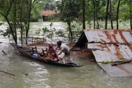 Наводнения в Бангладеш: миллионы людей остались без крова