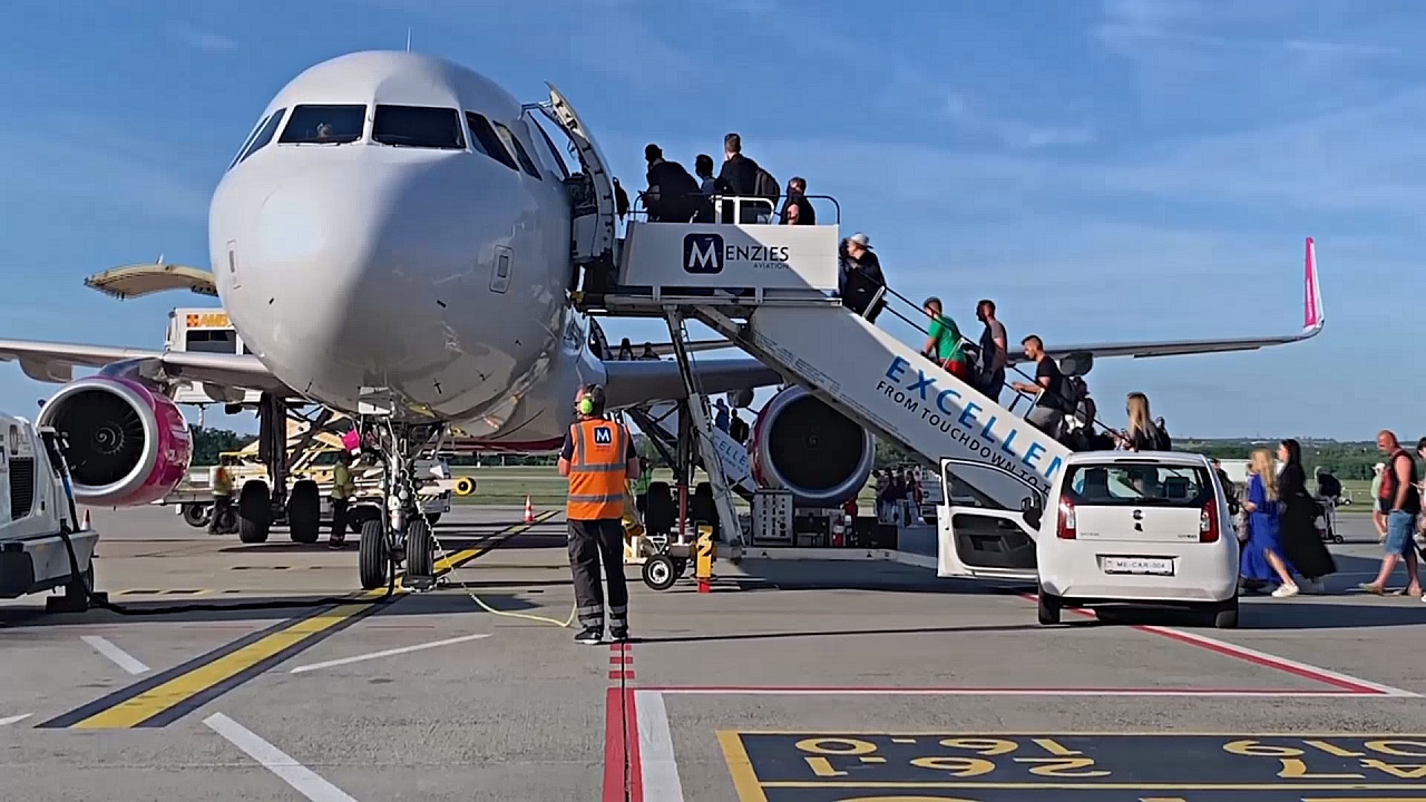 Новый авианалог в Венгрии возмутил и пассажиров, и авиакомпании