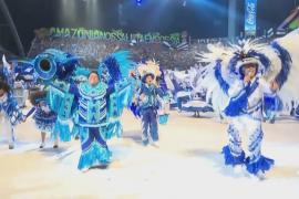 Перья, музыка и танцы: индейский фольклор оживает на фестивале в Бразилии