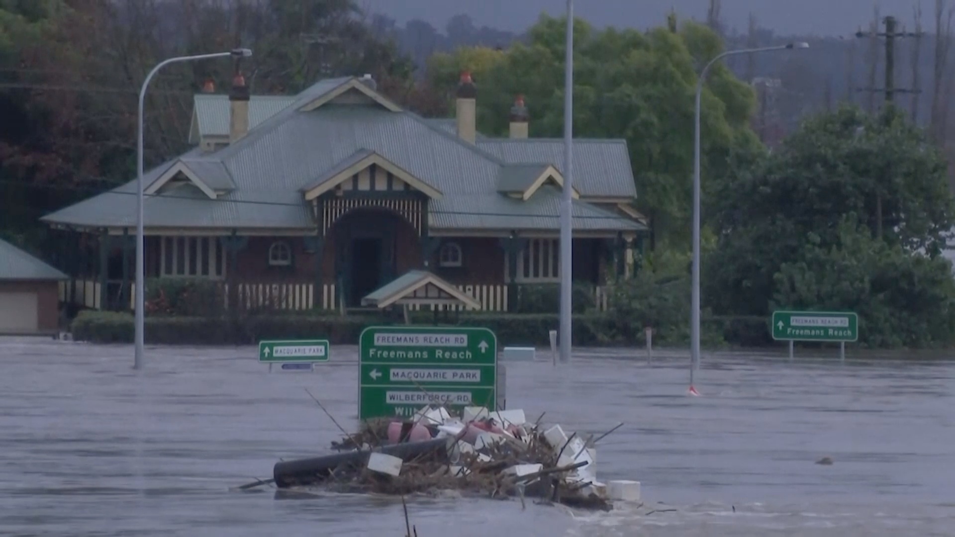 В Австралии из-за наводнений могут эвакуировать 32 000 человек