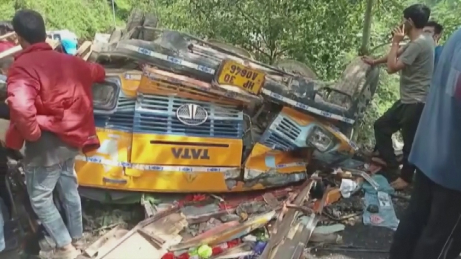 Школьный автобус попал в ДТП в Индии, есть жертвы