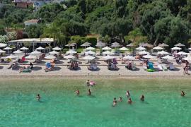 Туристы возвращаются в Грецию, но мешает инфляция