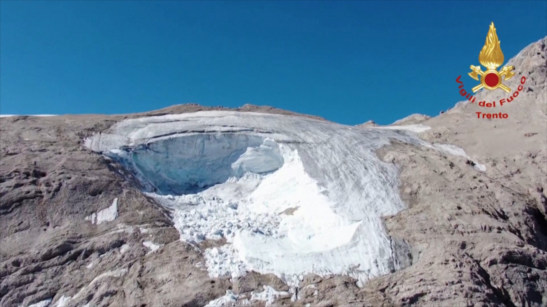 Аэросъёмка показала место схода ледника в Альпах, где погибли не менее 10 человек