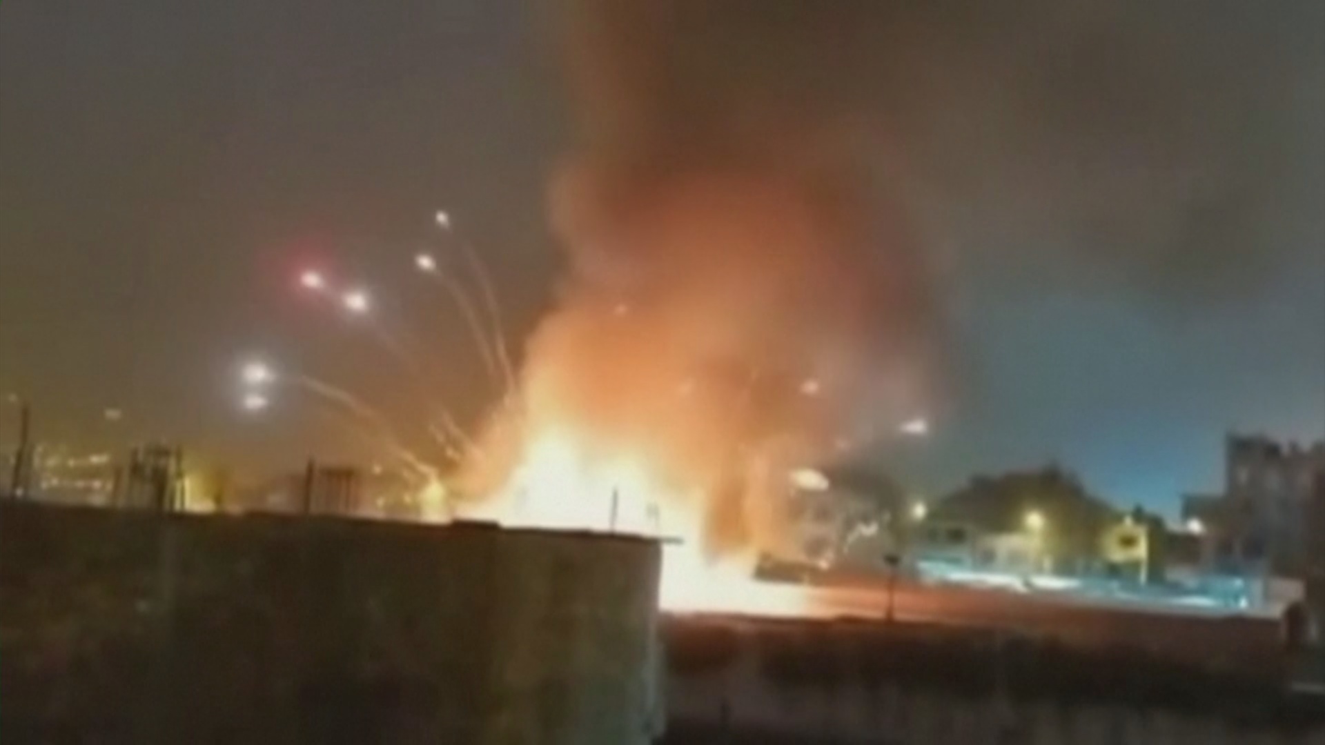 Пожар в подпольном цеху в жилом доме в Лиме: пятеро погибших