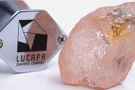 Редкий розовый алмаз весом 170 карат нашли в Анголе