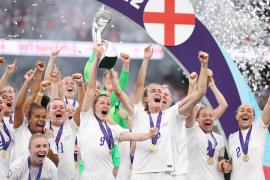 Женская сборная Англии впервые победила на чемпионате Европы