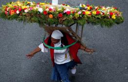 Парад цветов как символ отмены рабства в Колумбии