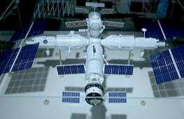 «Роскосмос» показал первую физическую модель российской космической станции