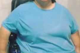Прикованная 17 лет к инвалидной коляске женщина похудела на 130 кг и снова ходит