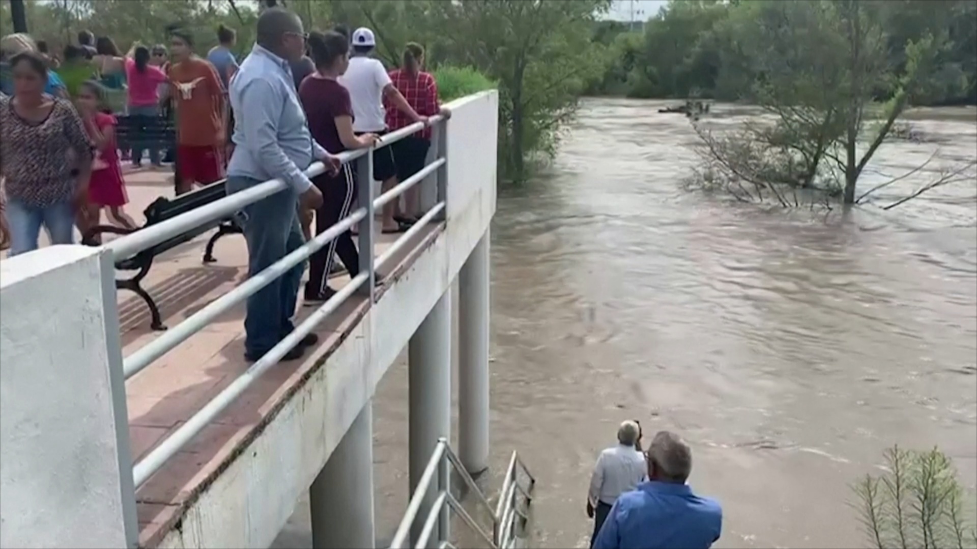 На севере Мексики началось сильное наводнение