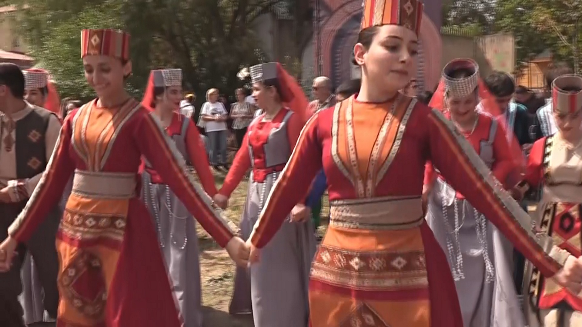 Костюмы, керамика и ковры: в Армении проходит фестиваль ремёсел