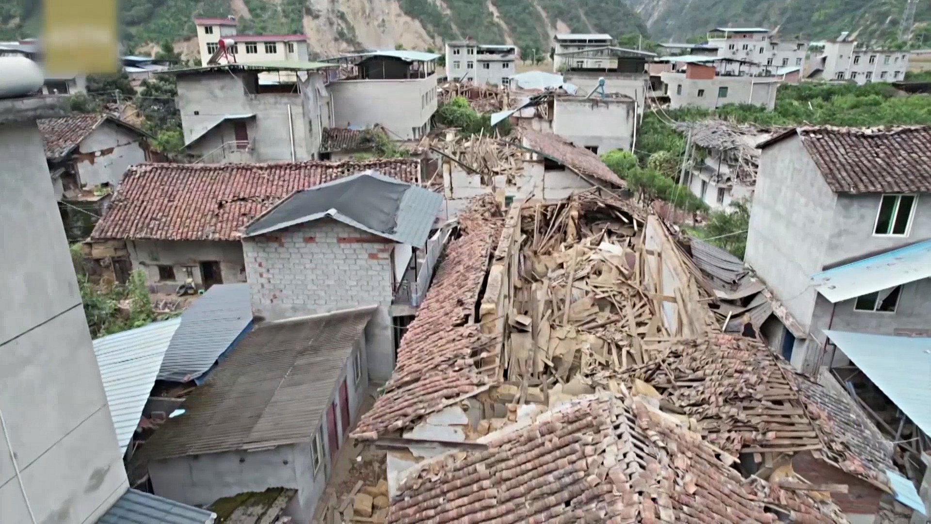Землетрясение в Китае: почти 80 погибших