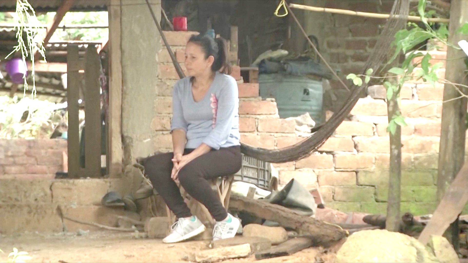 Жители деревень ждут помощи после землетрясения в Мексике