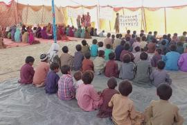 Пакистан: как дети учатся в палаточной школе
