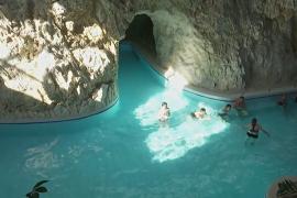 Знаменитые пещерные купальни Венгрии закрылись из-за высоких цен на газ