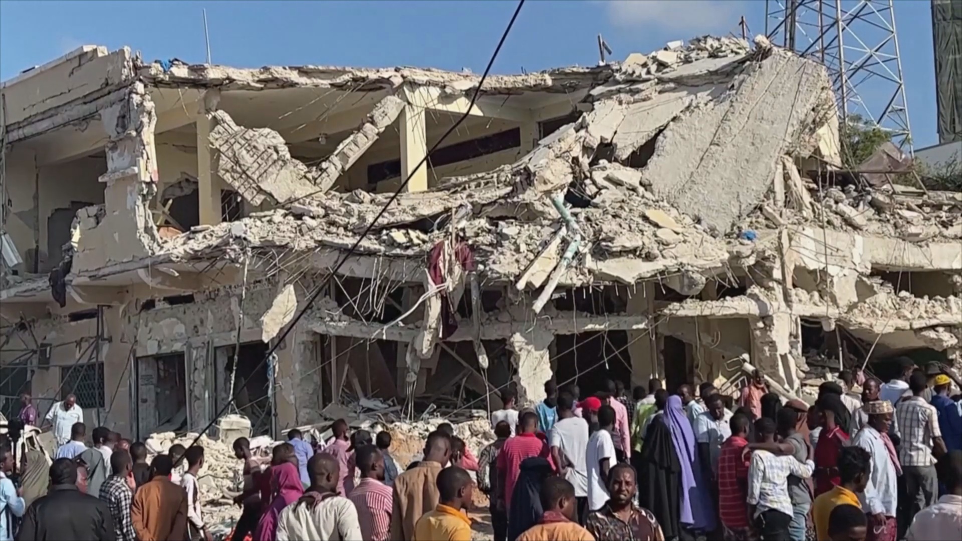 Теракт в Могадишо: более ста погибших, около 300 раненых