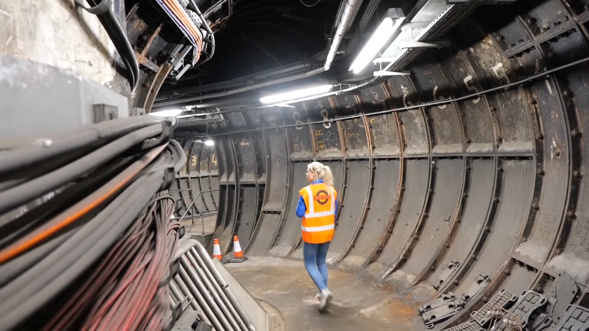 Скрытая история лондонского метро: в британской столице проводят необычные экскурсии