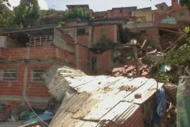 Оползень разрушил дома в Каракасе