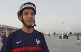 Два француза приехали на велосипедах на ЧМ-2022 в Катаре