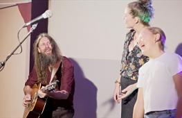 Фестиваль небольших городков привозит известных музыкантов в забытые регионы Австралии