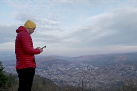 Боснийский студент распыляет с дрона химикаты, чтобы очистить воздух