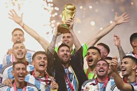 Аргентина выиграла Кубок мира, а Месси стал лучшим футболистом чемпионата в Катаре