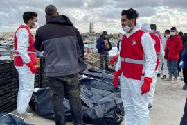 У берегов Ливии перевернулась лодка: восемь мигрантов утонули, десятки пропали без вести