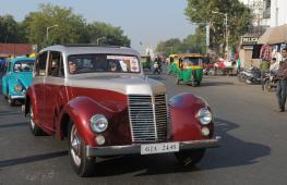 Винтажные авто покоряют сердца индийцев в Калькутте
