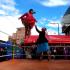 «Летающие чолиты» утраивают шуточные бои на фестивале в Боливии