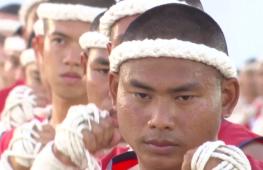 3660 тайских бойцов исполнили ритуальный танец и побили рекорд Гиннесса