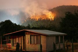 Столица Чили изнывает от жары и задыхается от пожаров