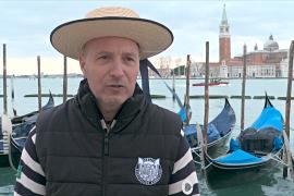 Соломенная шляпа и униформа: венецианские гондольеры трепетно берегут традиции