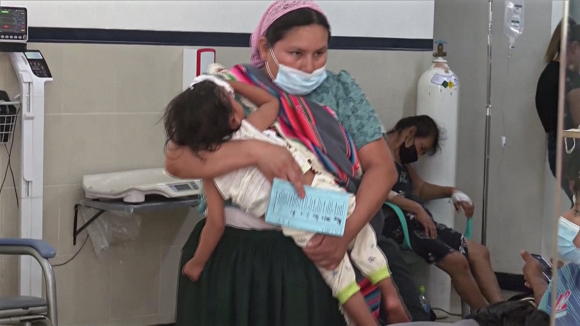 Вспышка лихорадки денге в Боливии: больницы переполнены детьми