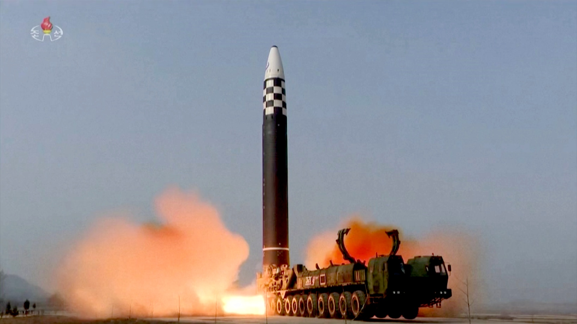 Пхеньян запустил три ракеты: Япония обратилась в Совбез ООН
