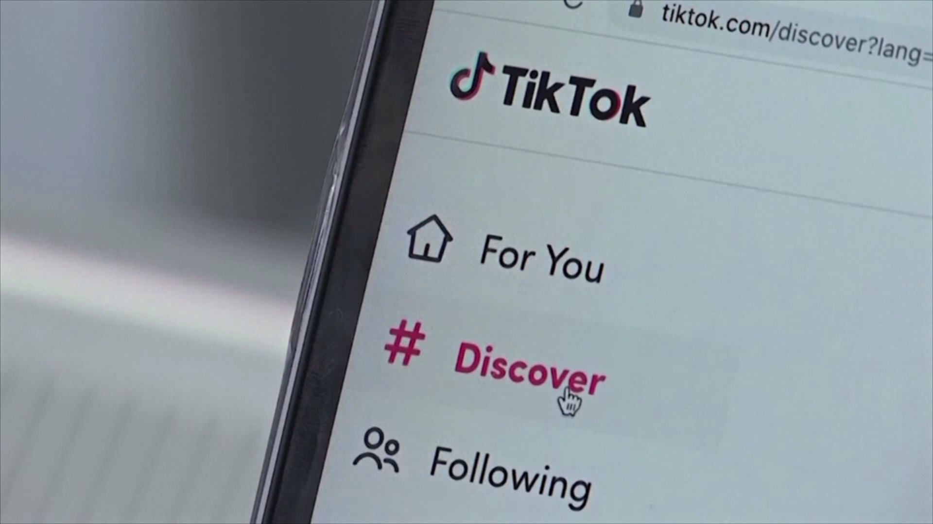 Еврокомиссия запретила TikTok на корпоративных телефонах сотрудников