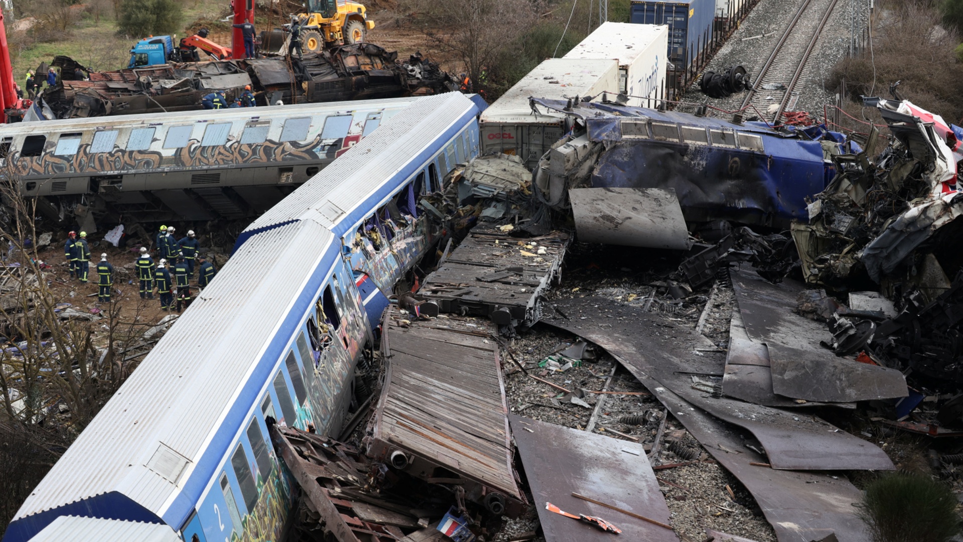 Начальник ж/д станции в Греции взял на себя ответственность за крушение поездов