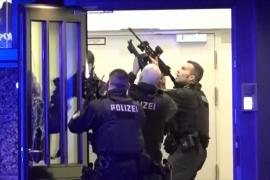 Стрелок убил и ранил людей в религиозном центре в Гамбурге