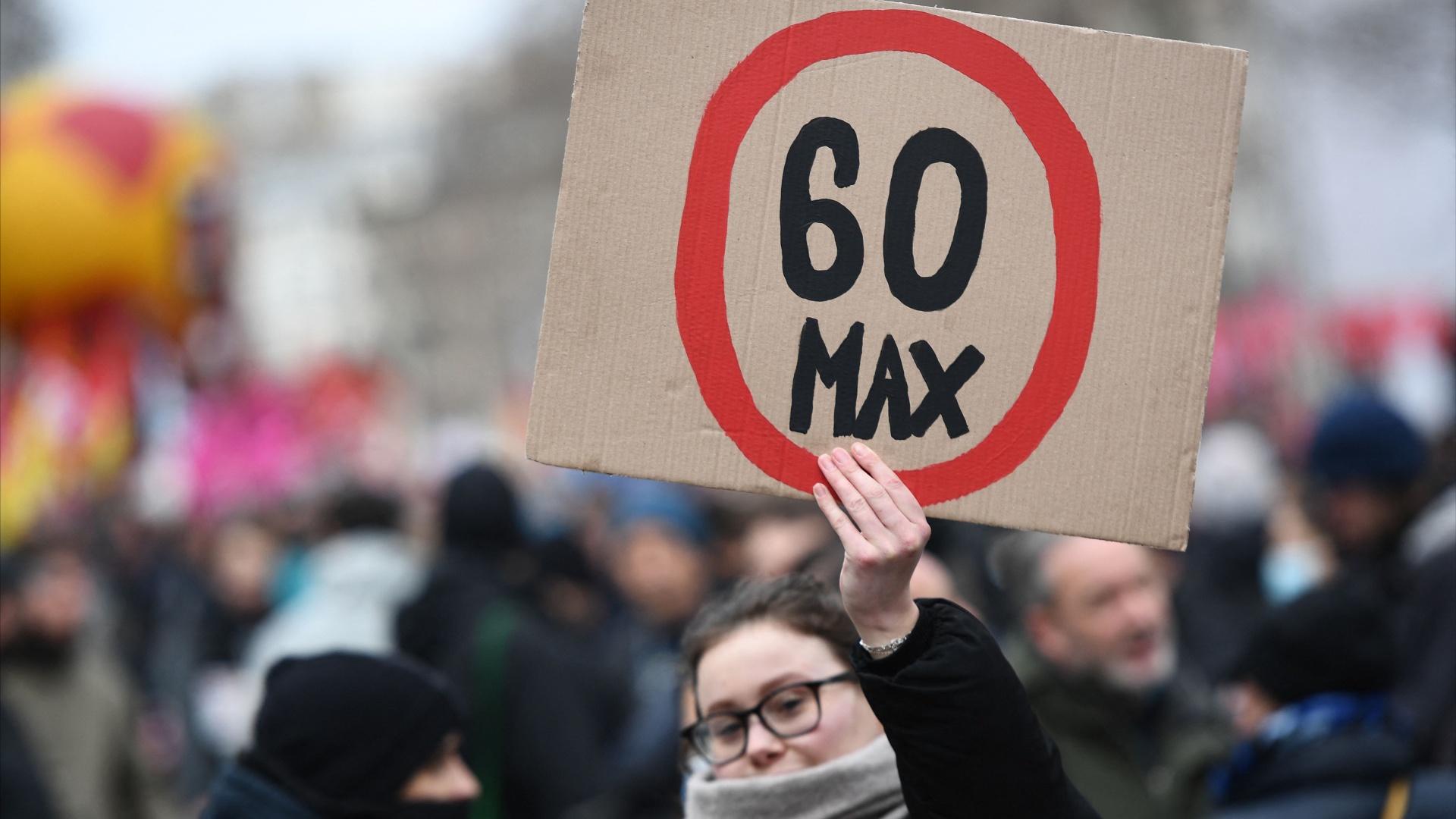 Правительство Франции не откажется от пенсионной реформы, несмотря на протесты