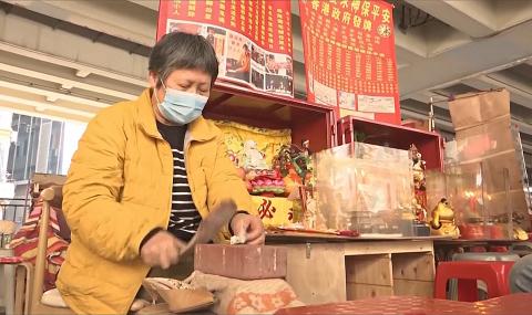 Как пожилые жительницы Гонконга туфлями «избивают злодеев»