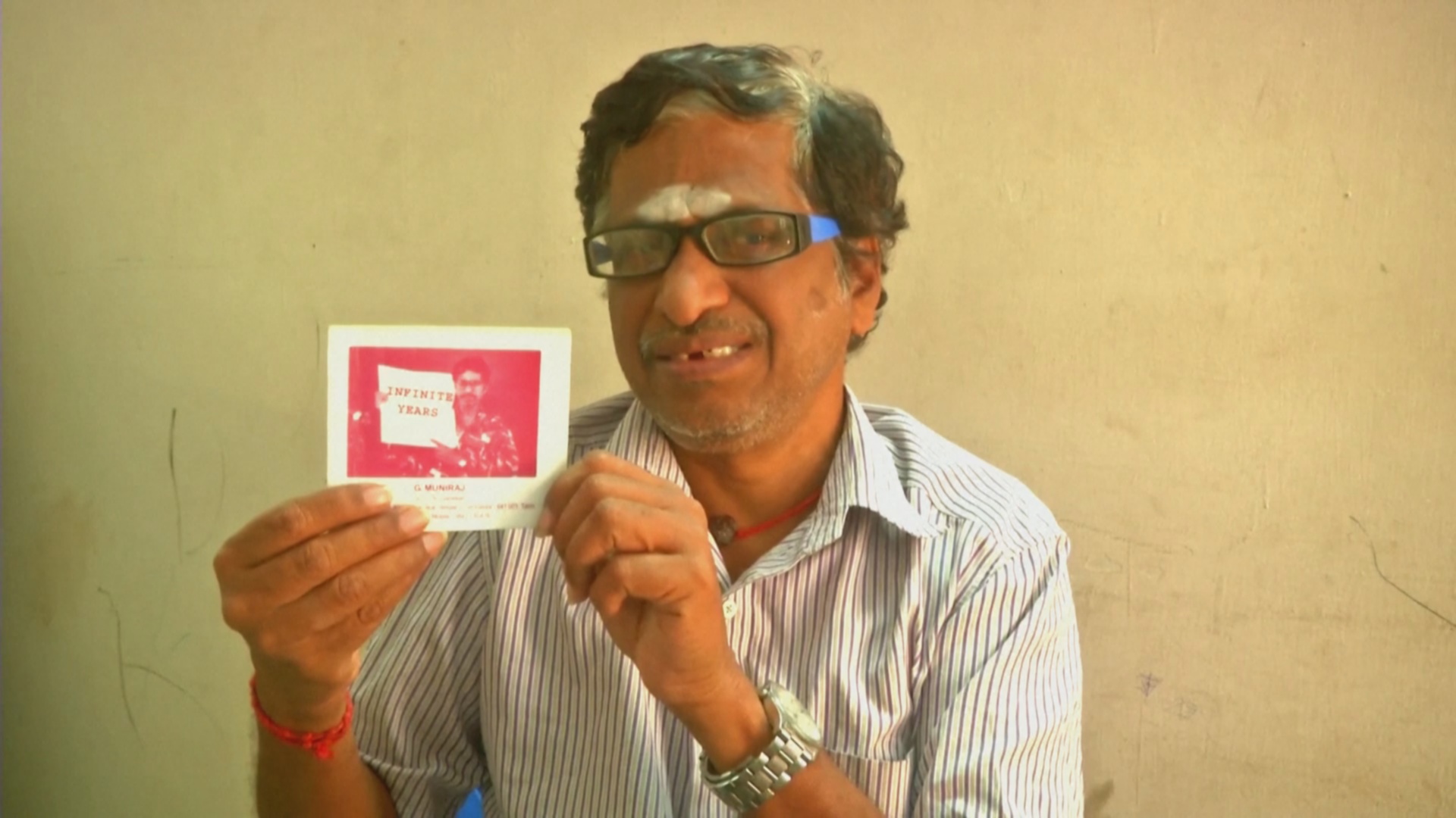 Индиец, недоучившийся в школе, создал вечный карманный календарь