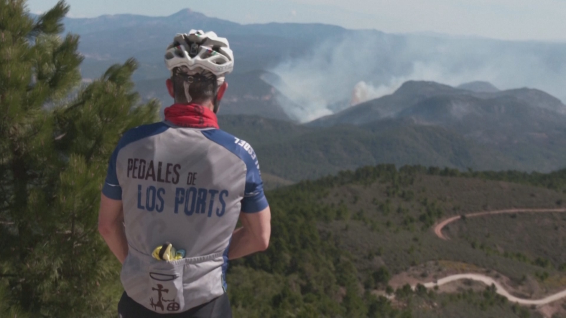 В Испании полыхает первый в сезоне крупный лесной пожар