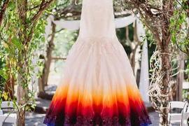 Новый тренд: невеста создала «огненное» свадебное платье