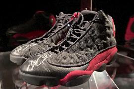 Кроссовки Майкла Джордана могут стать самой дорогой парой обуви, когда-либо проданной на аукционе