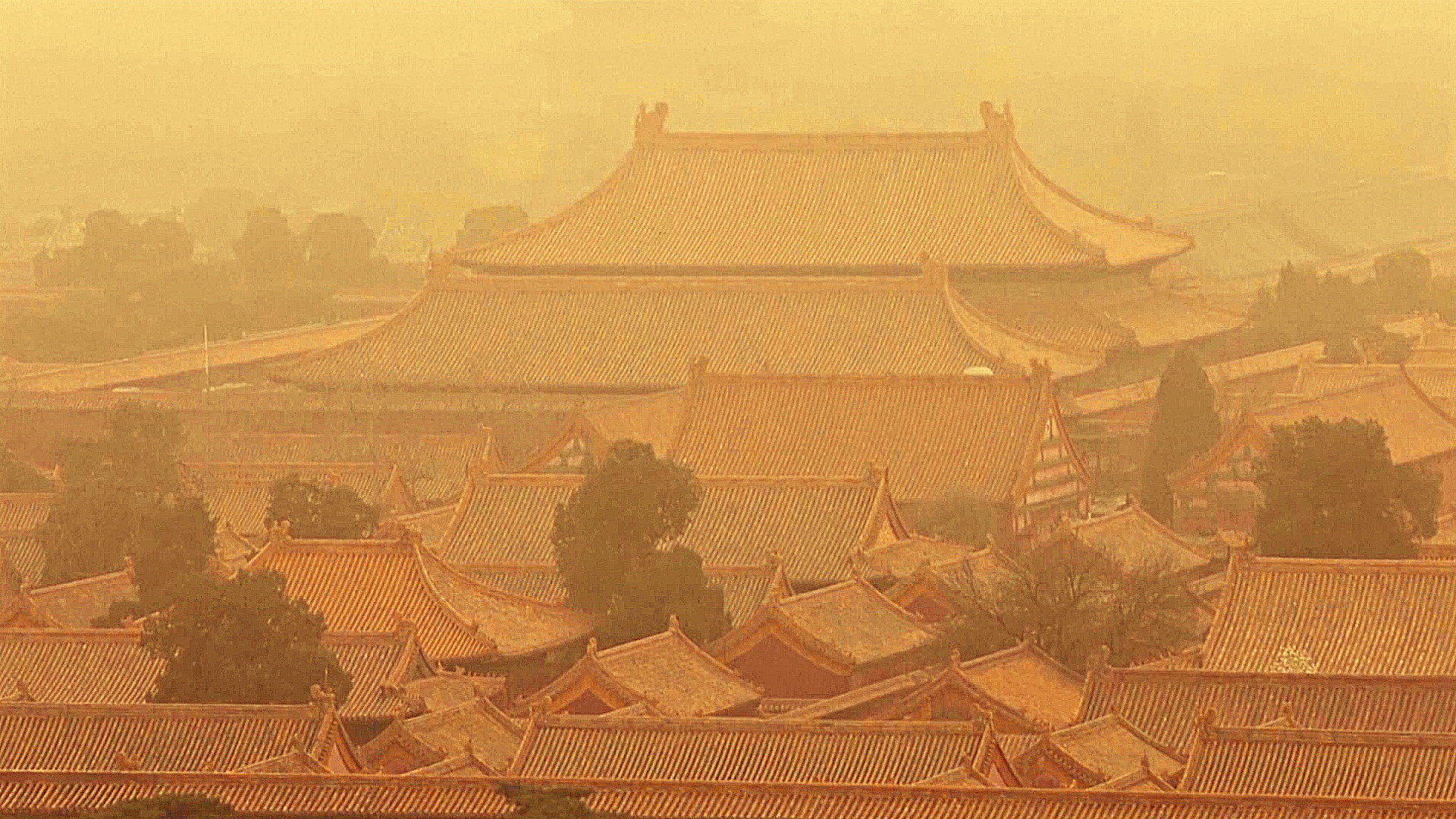 Сильная песчаная буря обрушилась на Пекин
