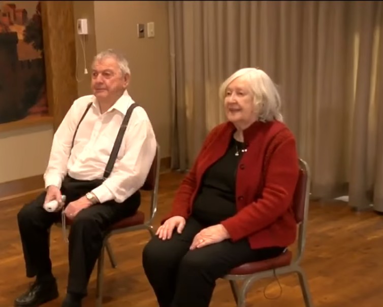 Они встретились после 50 лет разлуки и поженились
