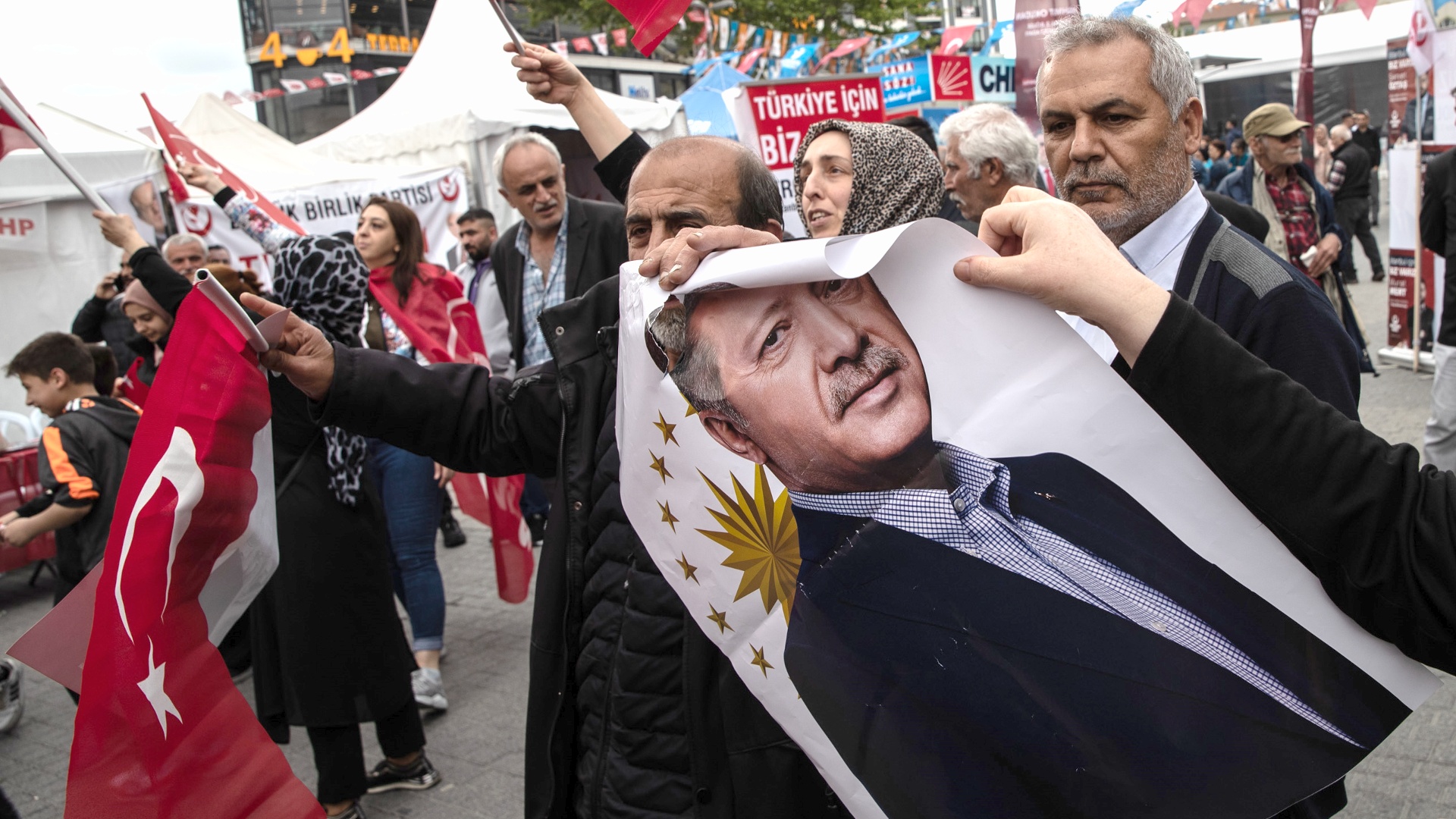 Кризис уровня жизни в Турции поставил под угрозу переизбрание Эрдогана
