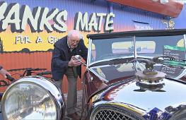 100-летний австралиец перестроил 15 автомобилей и продолжает творить