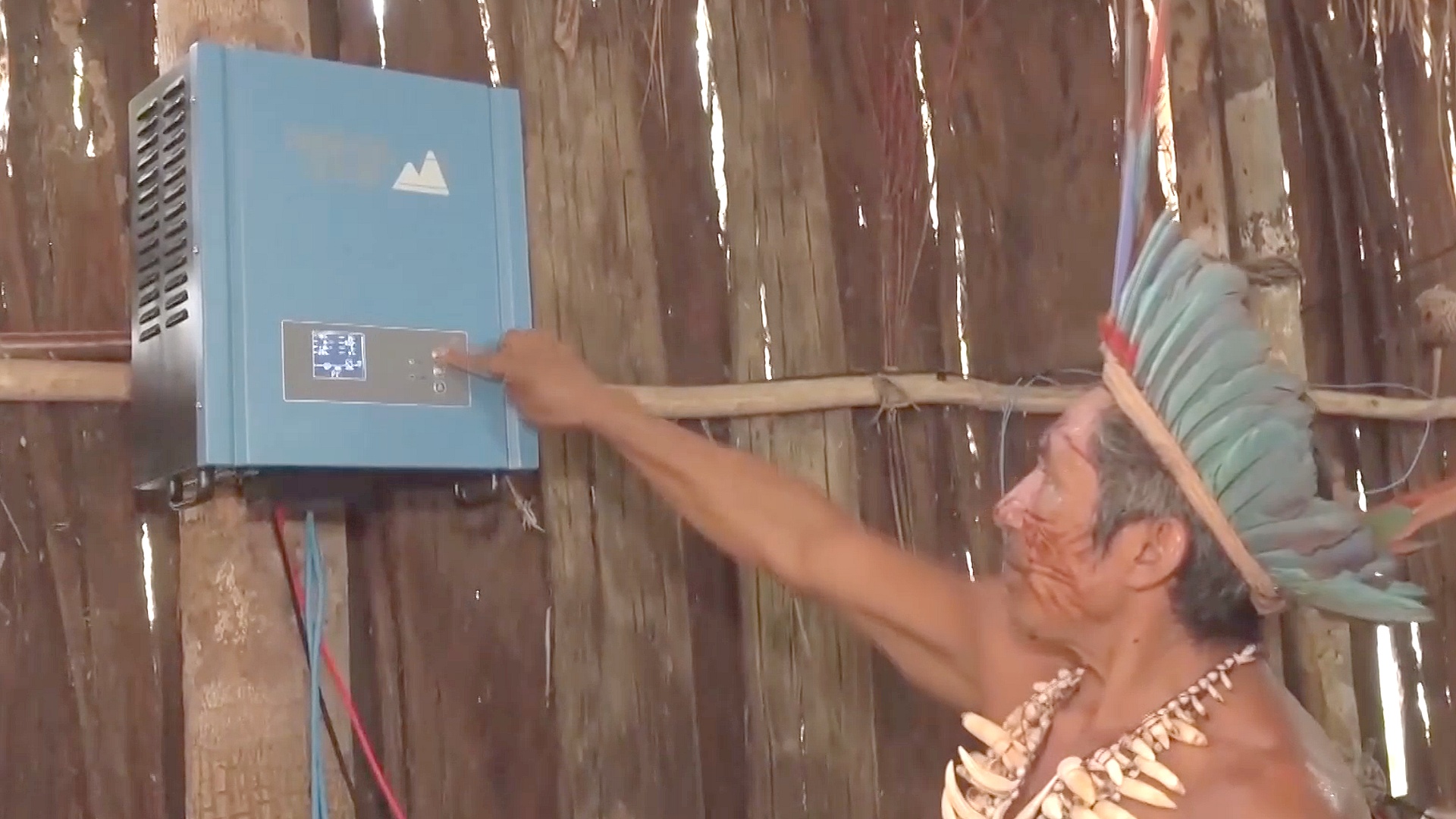 В Бразилии в деревнях аборигенов устанавливают солнечные панели